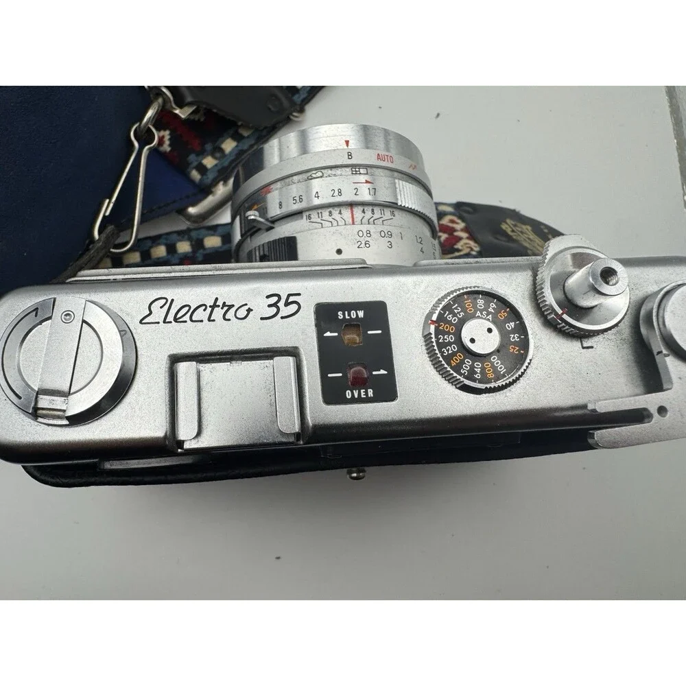Yashica Electro 35 GS Camera Rangefinder 35mm Film Camera 45mm f/1.7 UNTESTED